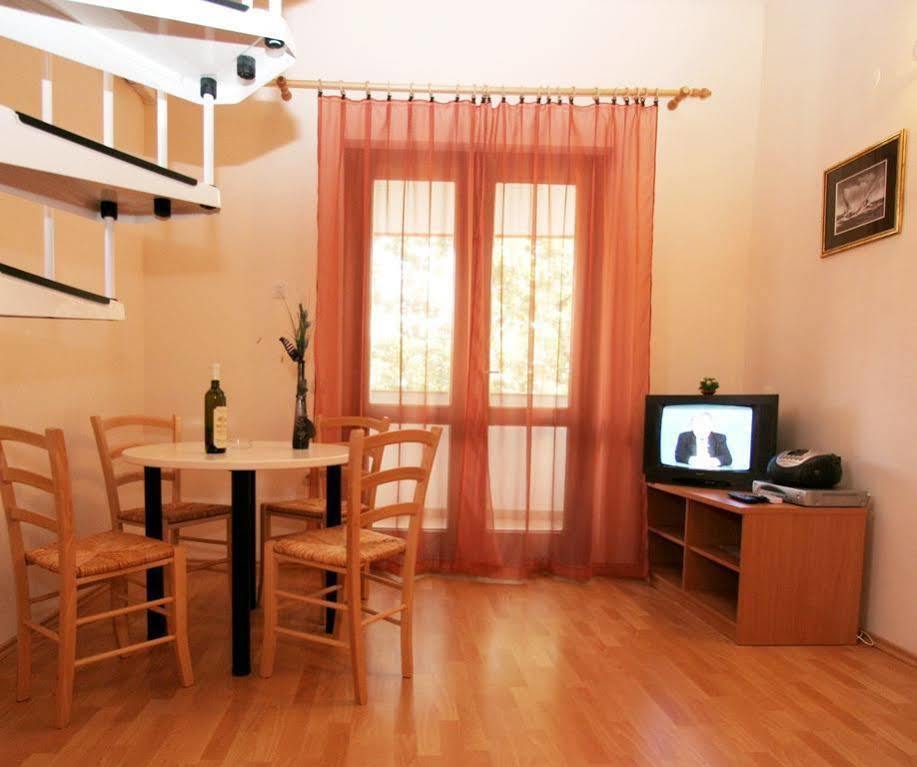 Rona Apartments Volta Póla Kültér fotó